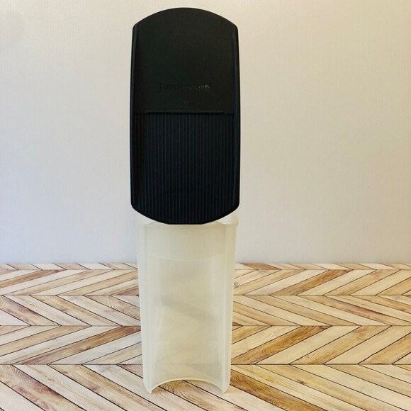 Vintage Tupperware Storage Container 5236A-1 with Dark Blue Lid - Picture 4 of 9